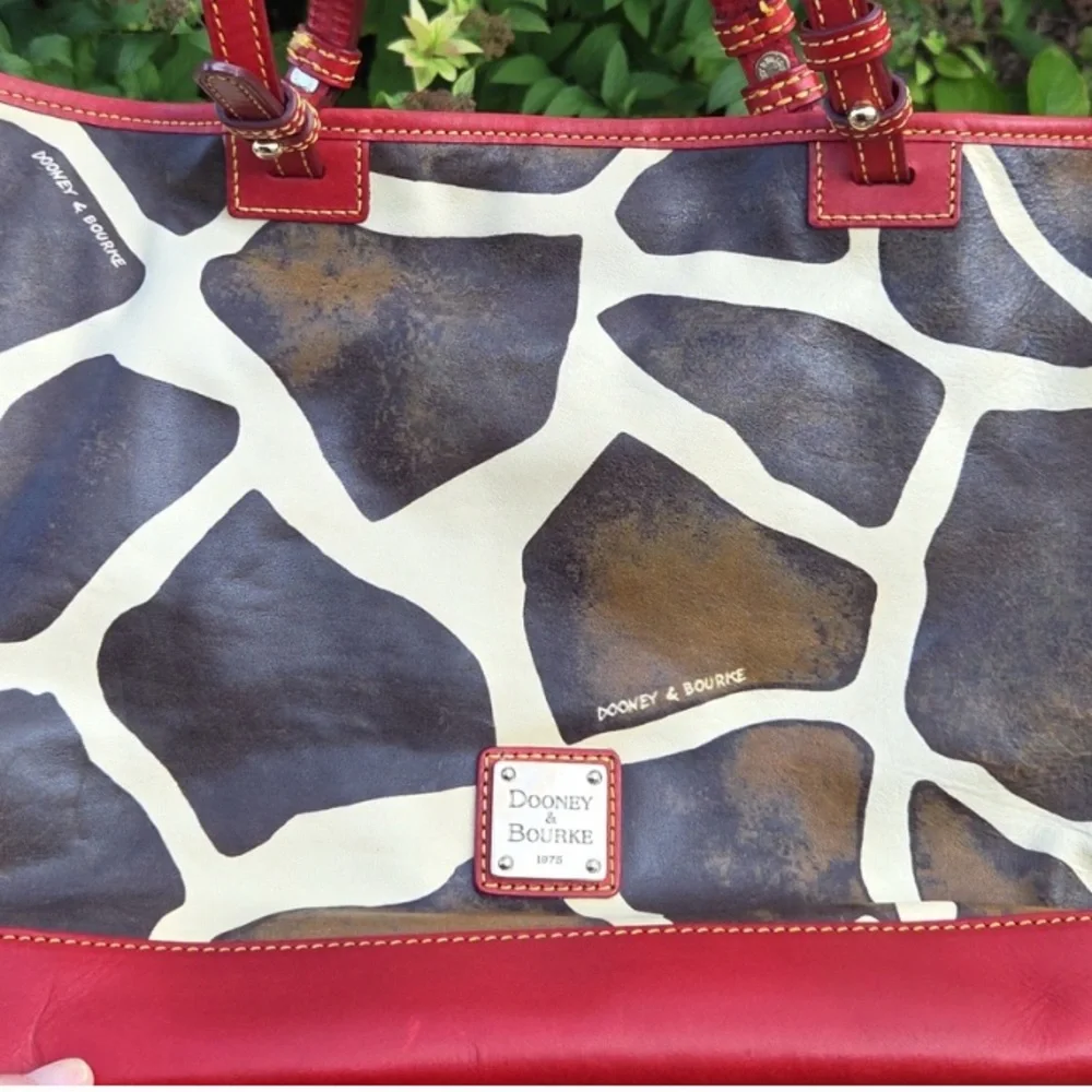 Dooney & Bourke Giraffe Shopper Red Bottom - Picture 2 of 7